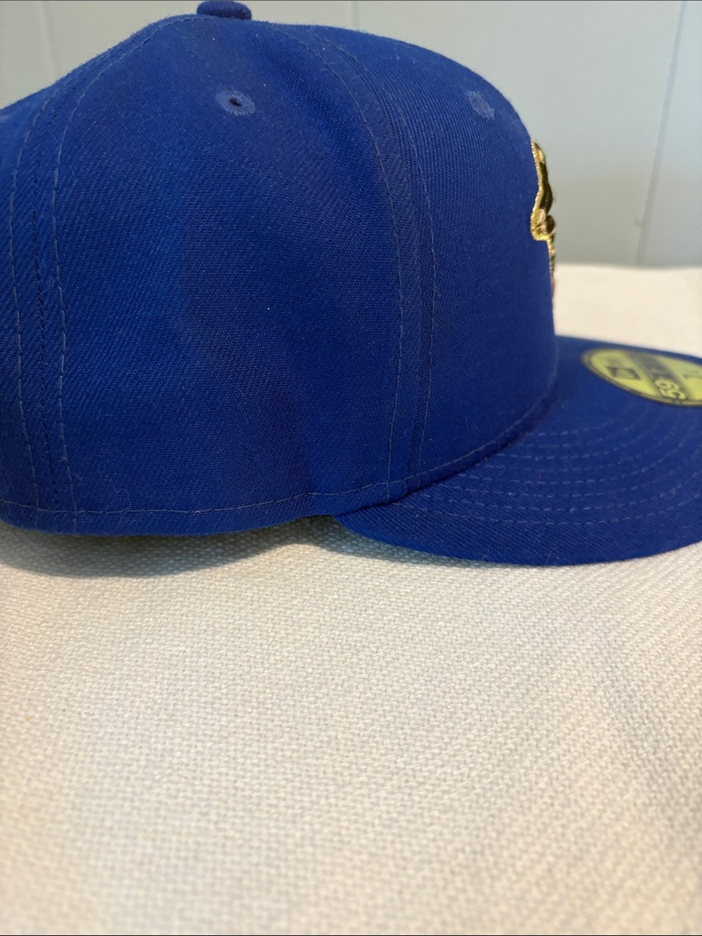 New Era Royal Blue Fitted Cap with camo brim and Gold Embroidered Logo - Picture 6 of 8